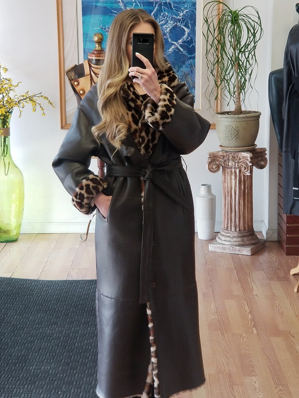 $2795 Reversible Shearling Coat - Picture 7 of 8